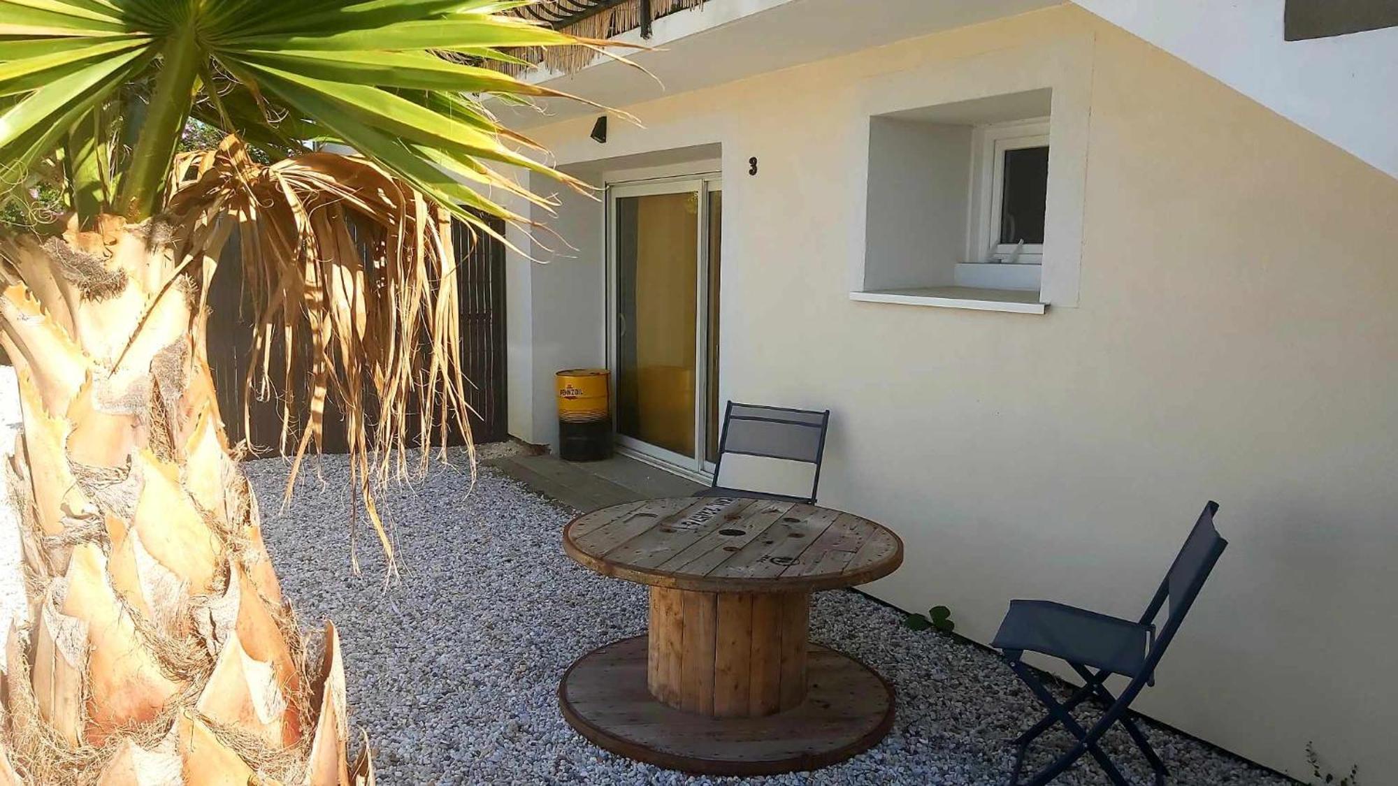 Ferienwohnung L'Atelier D'Emilie Bessines Exterior foto